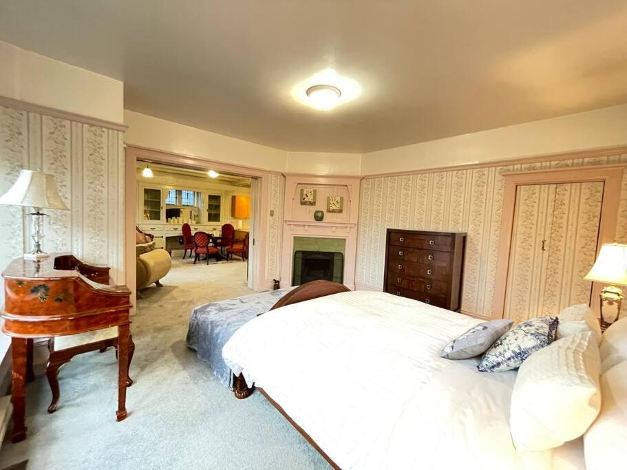 Parlor Suite In Heritage Manor, Fairfield, Near Dt Victoria Zewnętrze zdjęcie