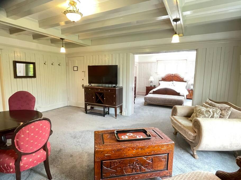 Parlor Suite In Heritage Manor, Fairfield, Near Dt Victoria Zewnętrze zdjęcie